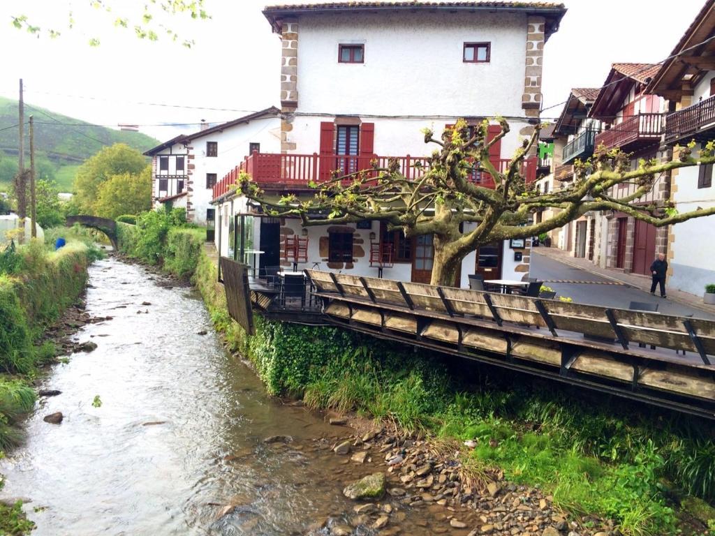 Hostal Auzoa Bera  Exterior foto